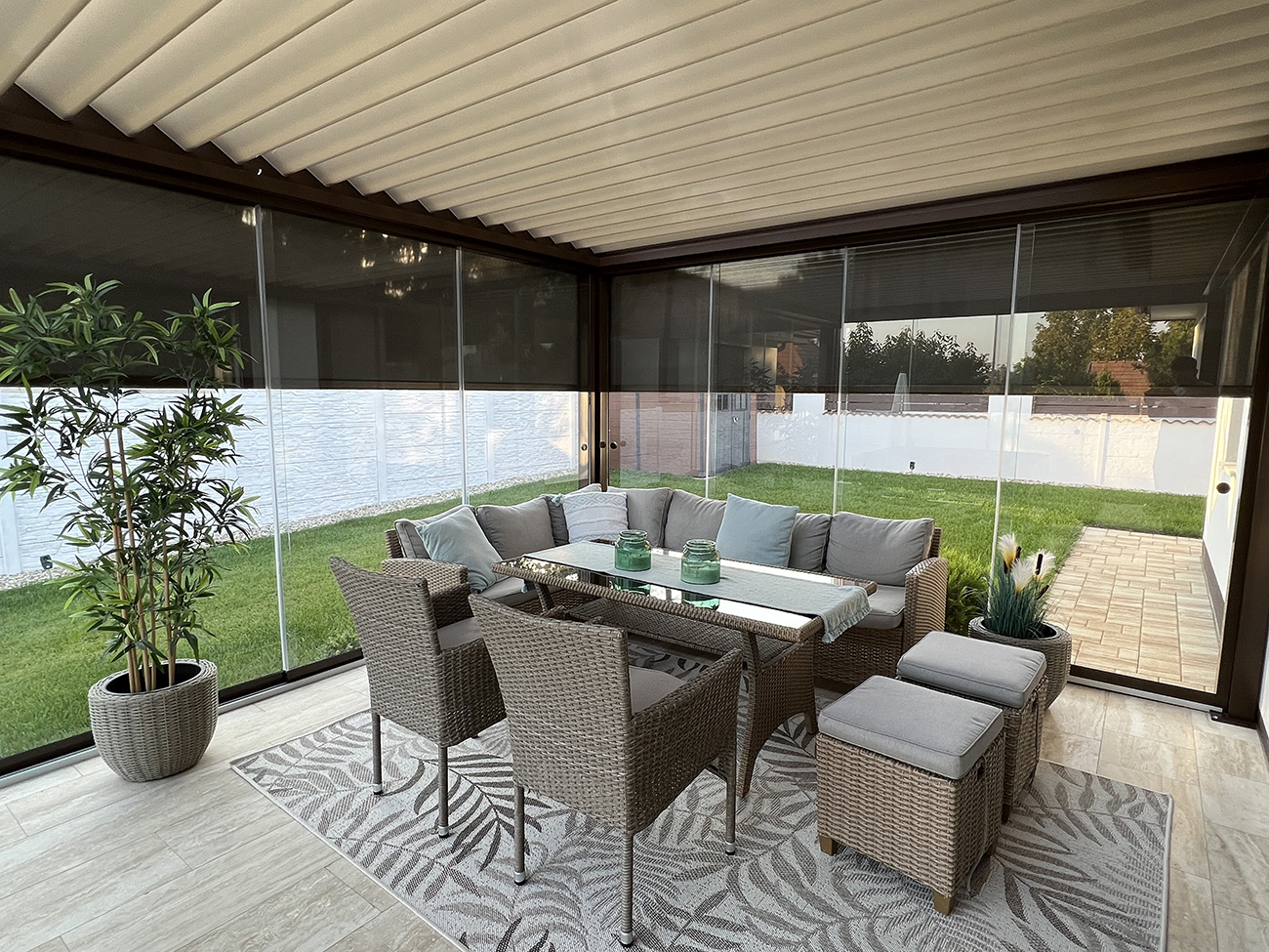 Bioklimatikus (sunguard) pergola tervezése és telepítése Budapesten, 2022-ben