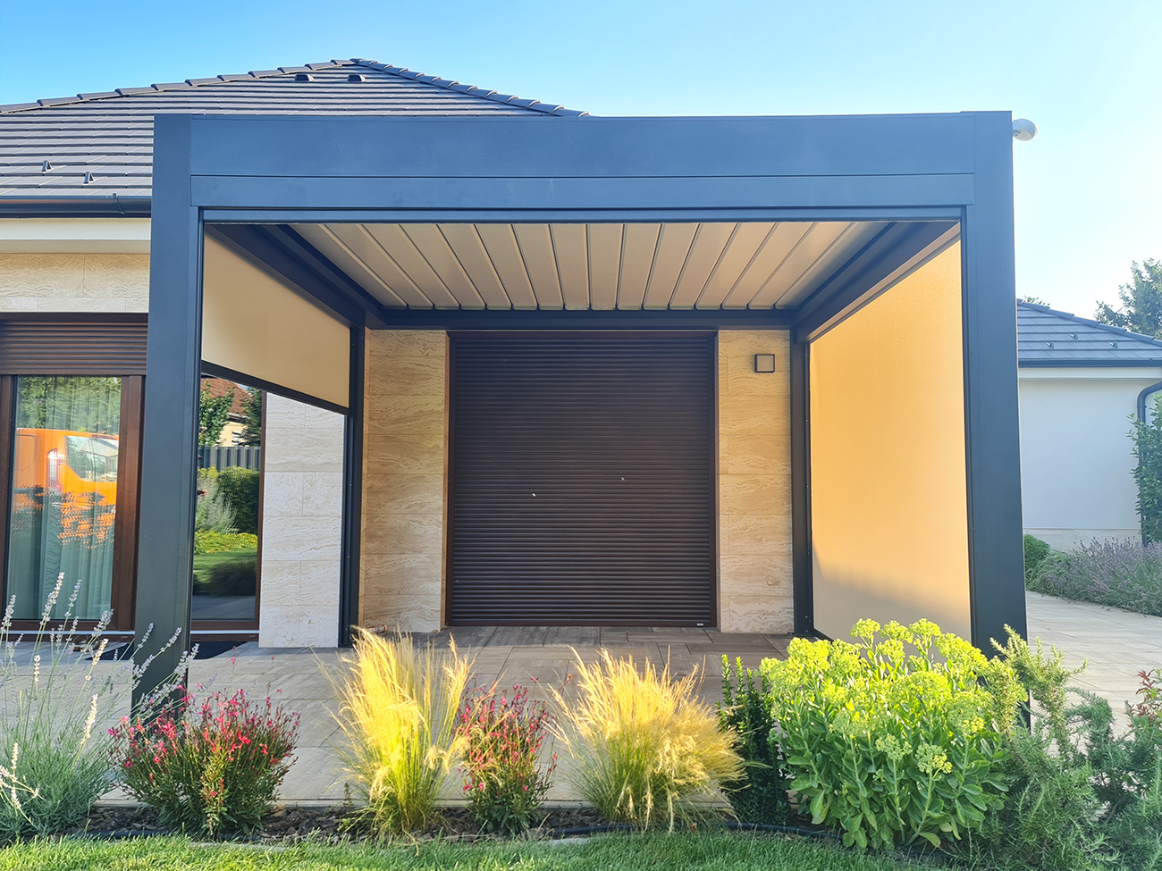 Bioklimatikus (sunguard) pergola tervezése és telepítése Budapesten, 2022-ben