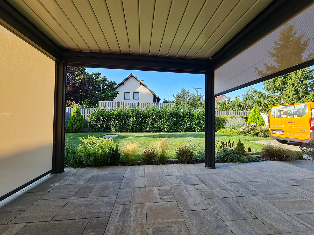 Bioklimatikus (sunguard) pergola tervezése és telepítése Budapesten, 2022-ben