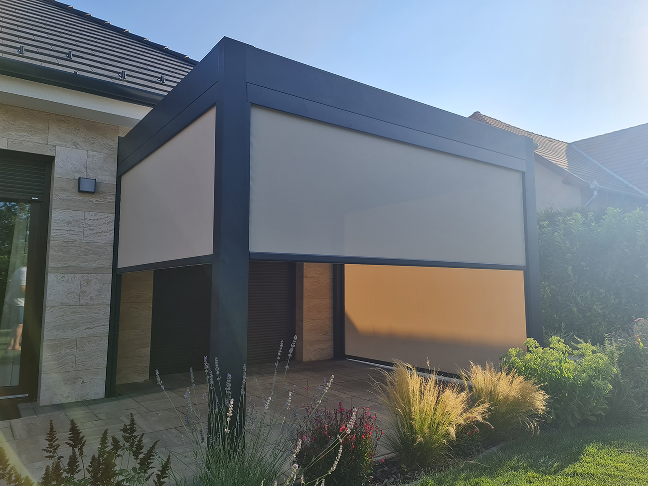 Bioklimatikus (sunguard) pergola tervezése és telepítése Budapesten, 2022-ben