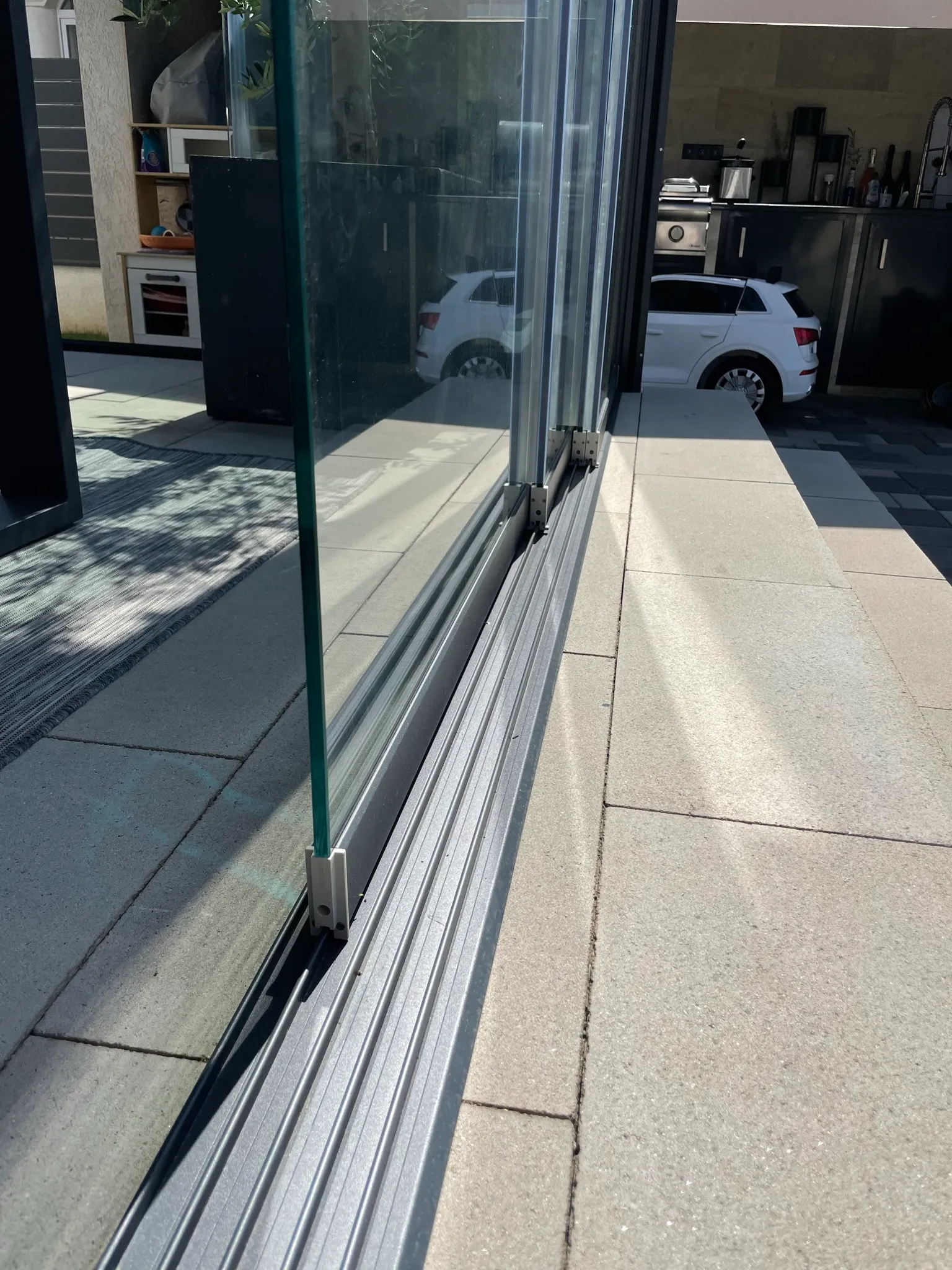 Bioklimatikus (sunguard) pergola tervezése és telepítése Budapesten, 2022-ben