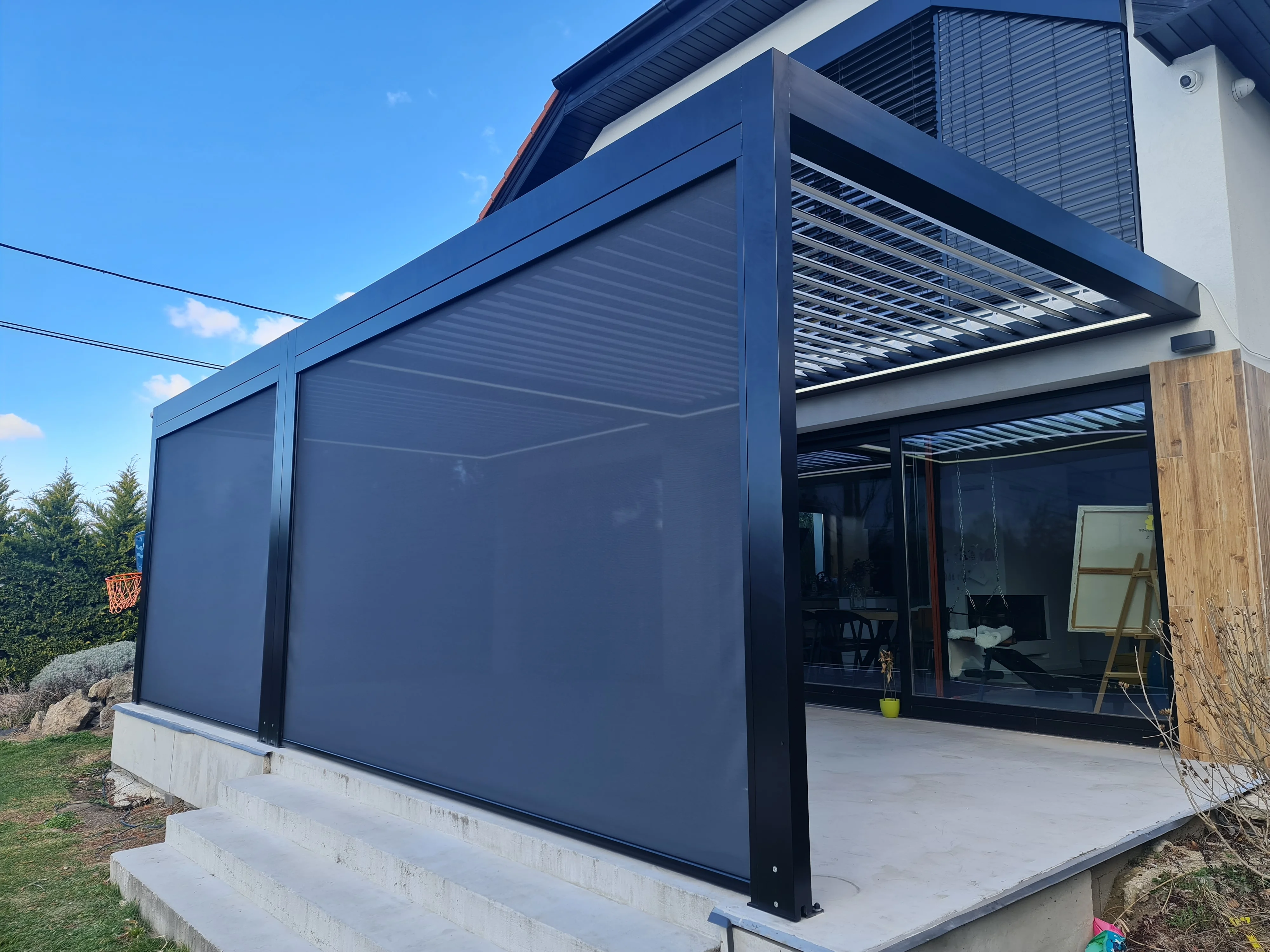 Bioklimatikus (sunguard) pergola tervezése és telepítése Budapesten, 2022-ben