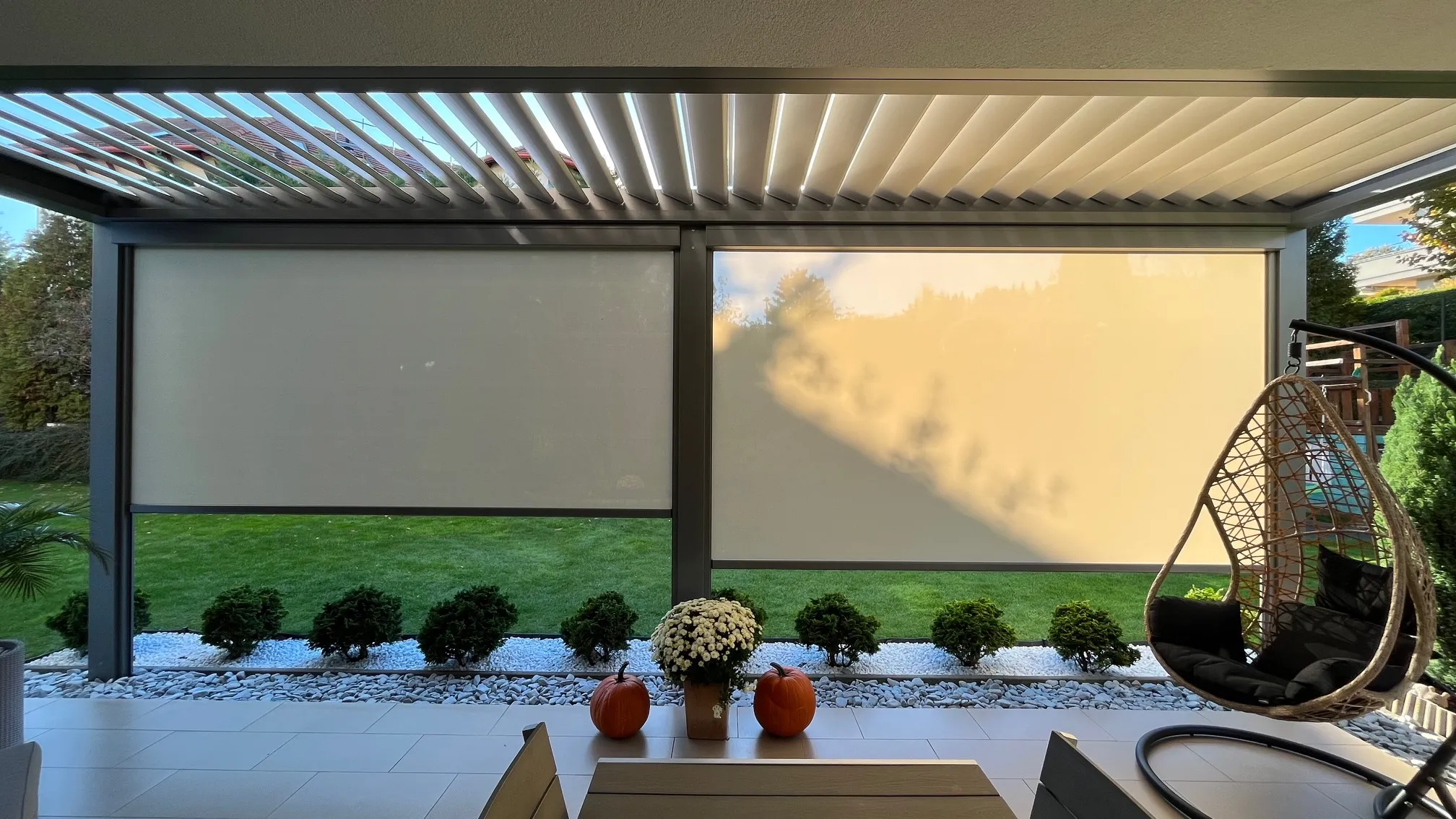 Bioklimatikus (sunguard) pergola tervezése és telepítése Budapesten, 2022-ben