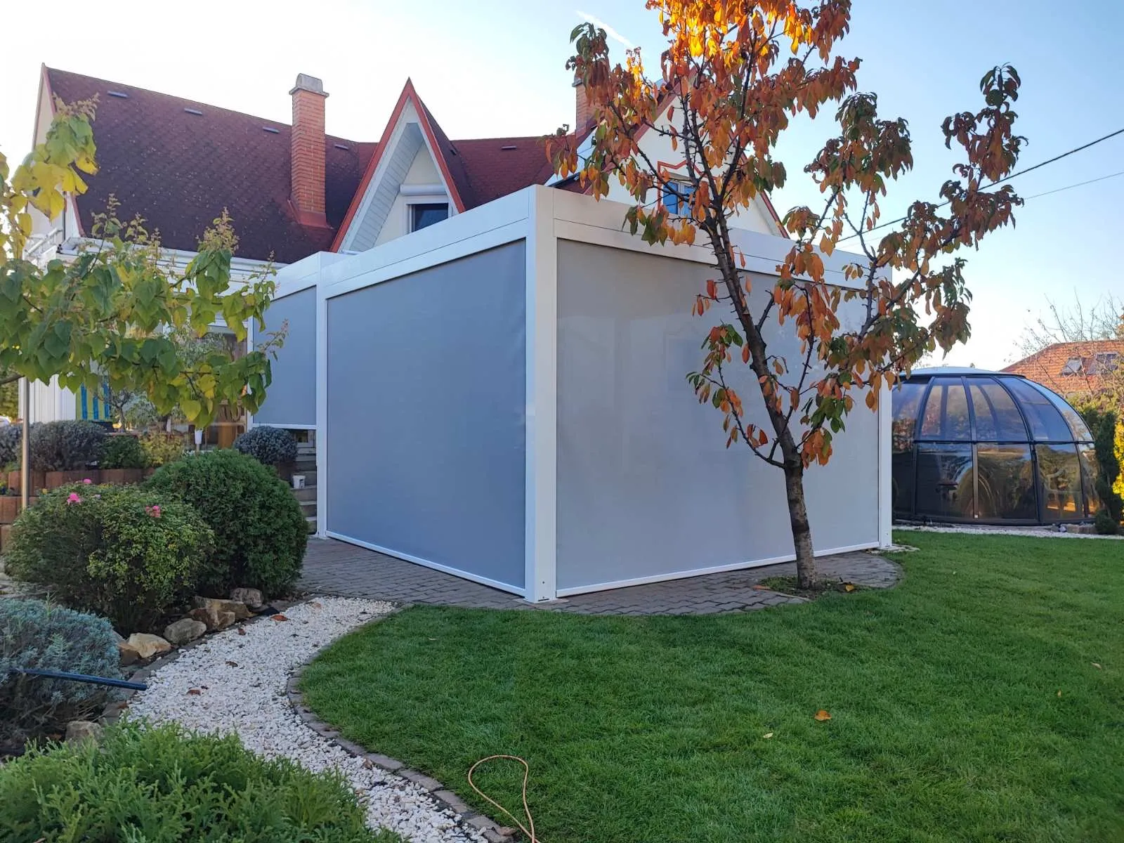 Bioklimatikus (sunguard) pergola tervezése és telepítése Budapesten, 2022-ben