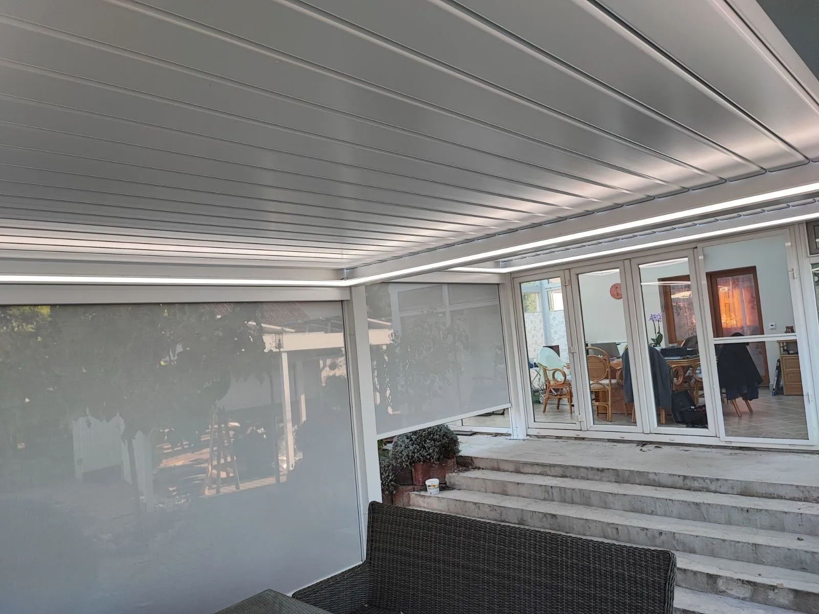 Bioklimatikus (sunguard) pergola tervezése és telepítése Budapesten, 2022-ben