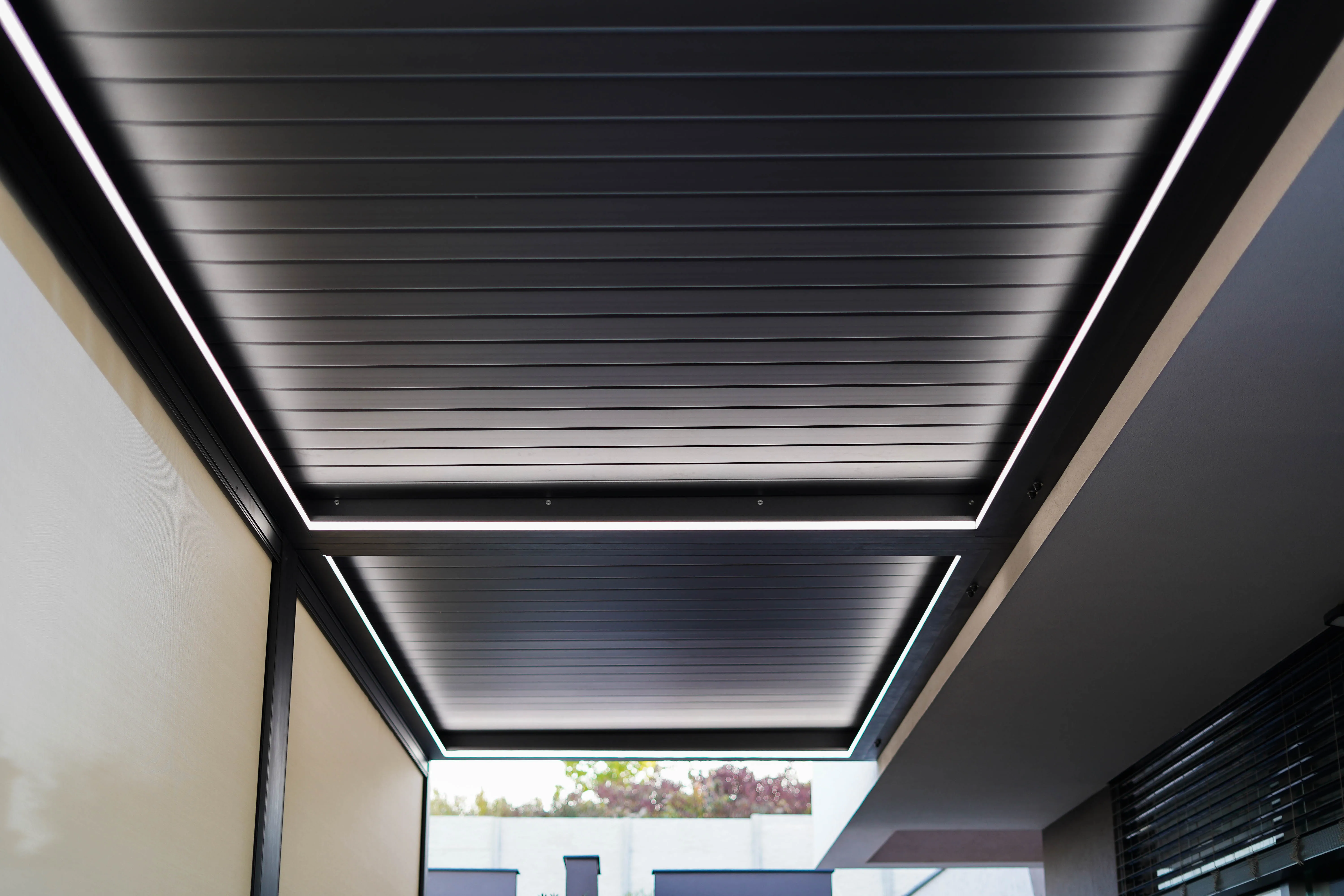 Bioklimatikus (sunguard) pergola tervezése és telepítése Budapesten, 2022-ben