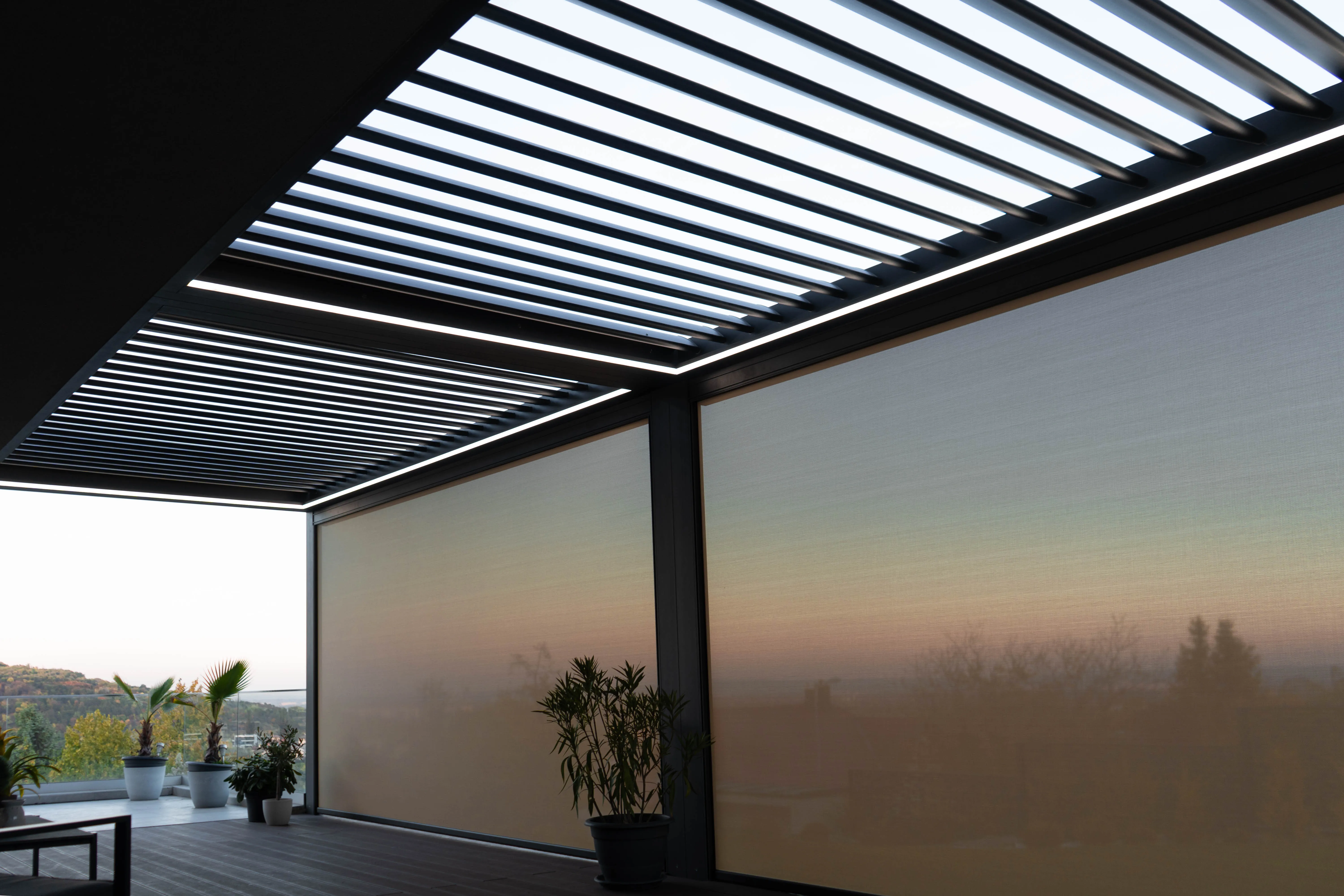 Bioklimatikus (sunguard) pergola tervezése és telepítése Budapesten, 2022-ben