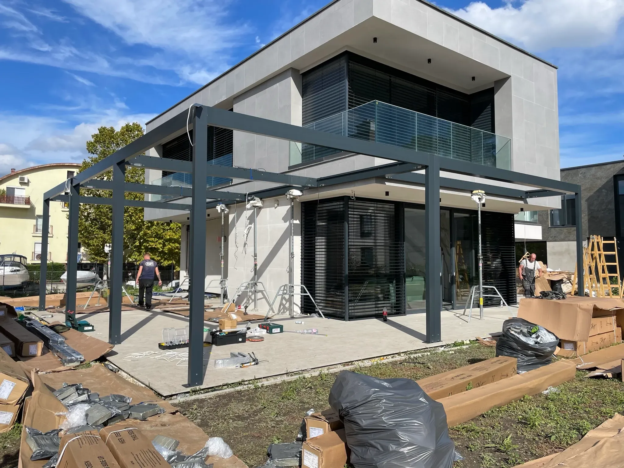 Bioklimatikus (sunguard) pergola tervezése és telepítése Budapesten, 2022-ben