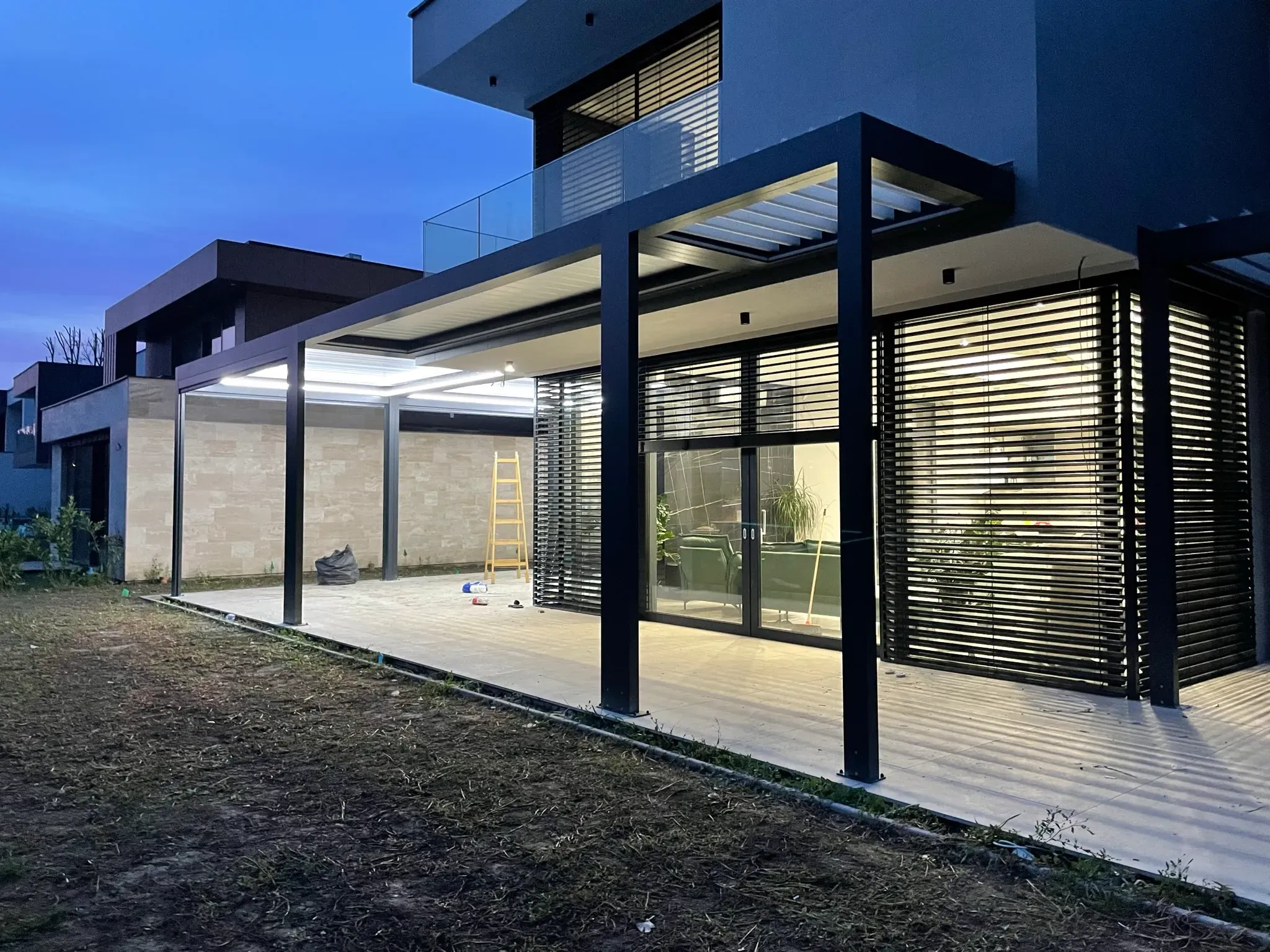 Bioklimatikus (sunguard) pergola tervezése és telepítése Budapesten, 2022-ben