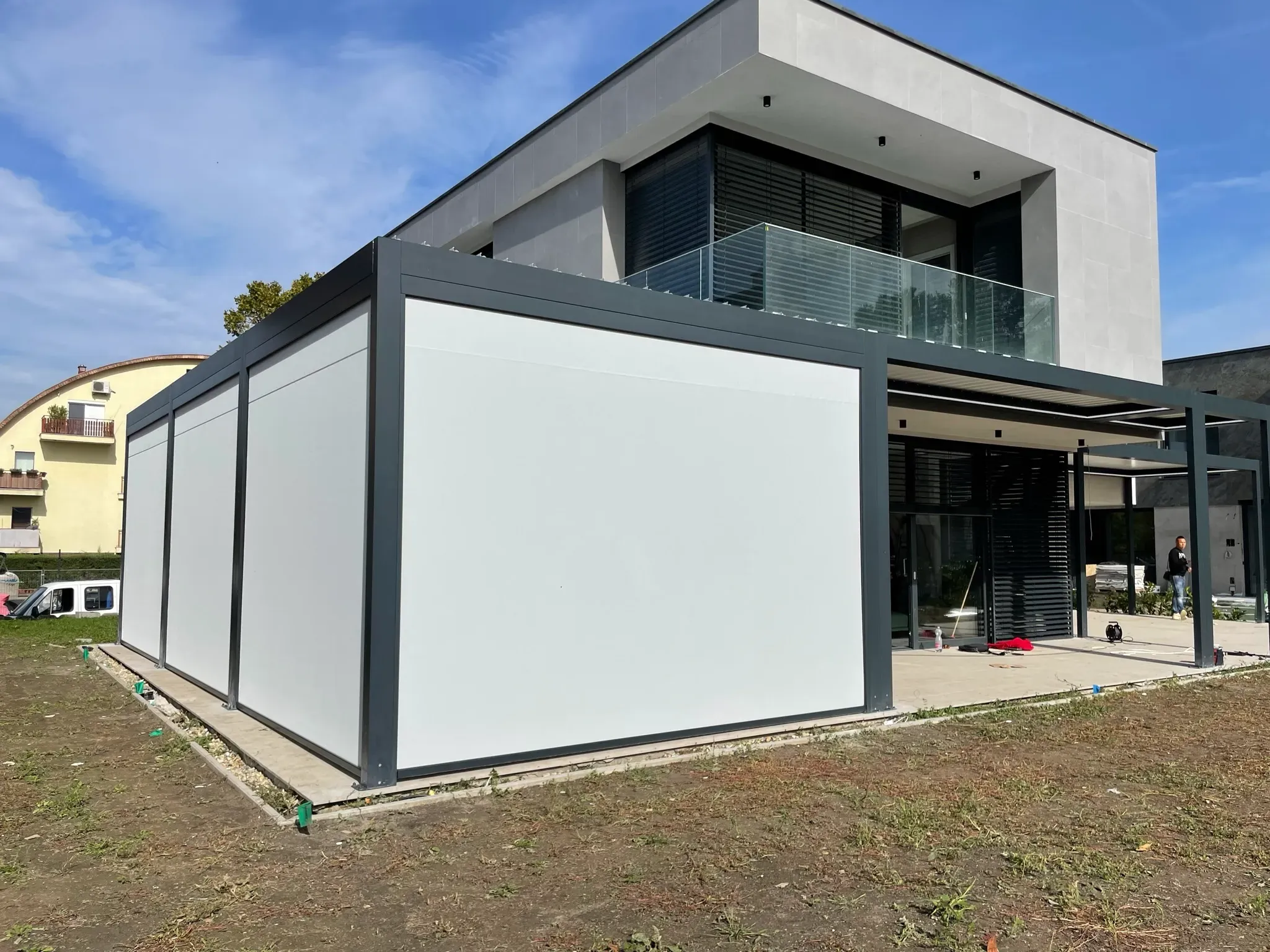 Bioklimatikus (sunguard) pergola tervezése és telepítése Budapesten, 2022-ben