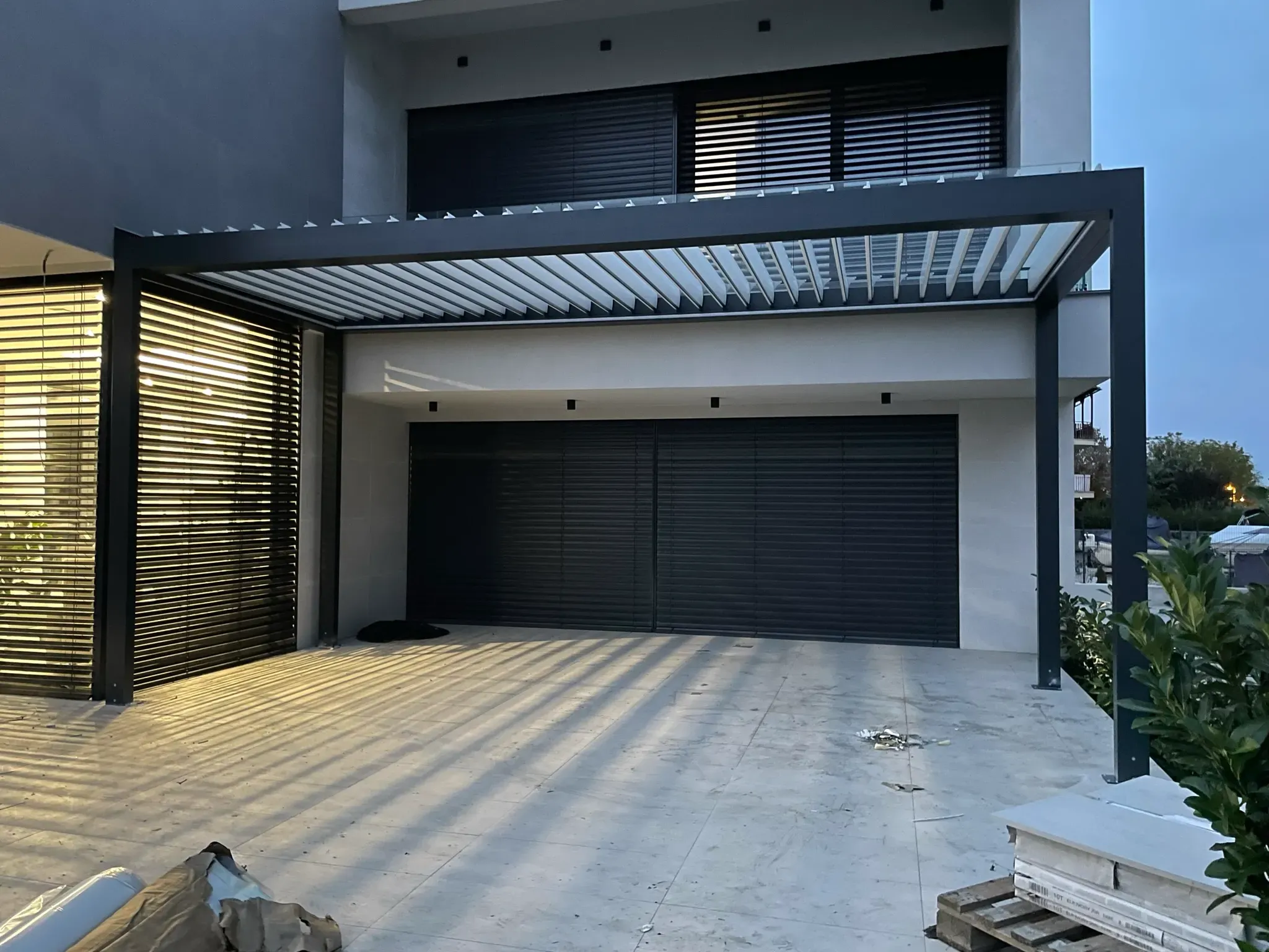 Bioklimatikus (sunguard) pergola tervezése és telepítése Budapesten, 2022-ben