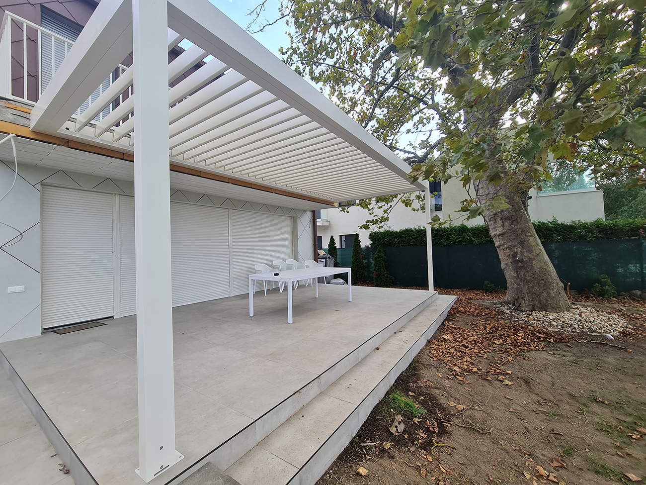 Bioklimatikus (sunguard) pergola tervezése és telepítése Budapesten, 2022-ben