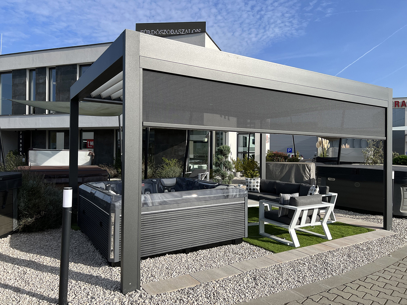 Bioklimatikus (sunguard) pergola tervezése és telepítése Budapesten, 2022-ben