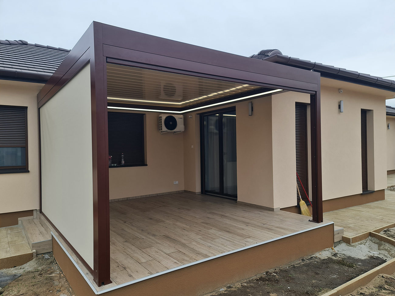 Bioklimatikus (sunguard) pergola tervezése és telepítése Budapesten, 2022-ben