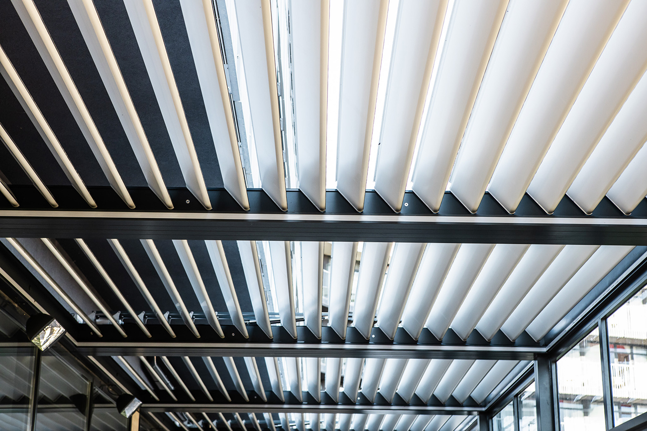 Bioklimatikus (sunguard) pergola tervezése és telepítése Budapesten, 2022-ben