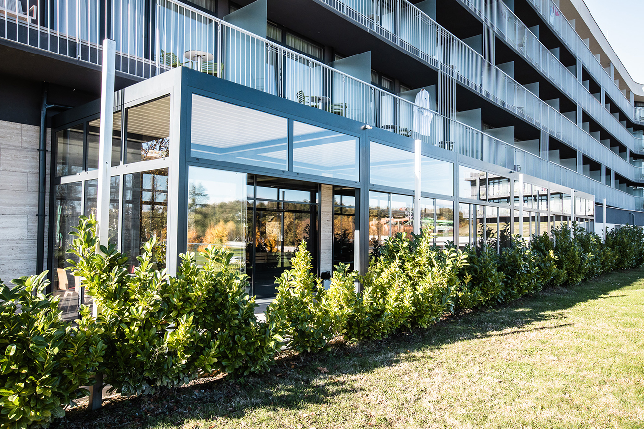 Bioklimatikus (sunguard) pergola tervezése és telepítése Budapesten, 2022-ben