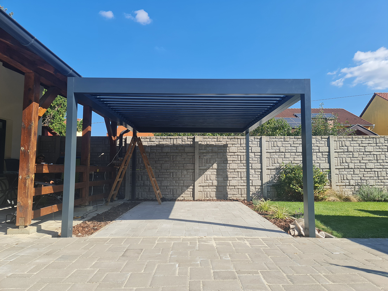 Bioklimatikus (sunguard) pergola tervezése és telepítése Budapesten, 2022-ben