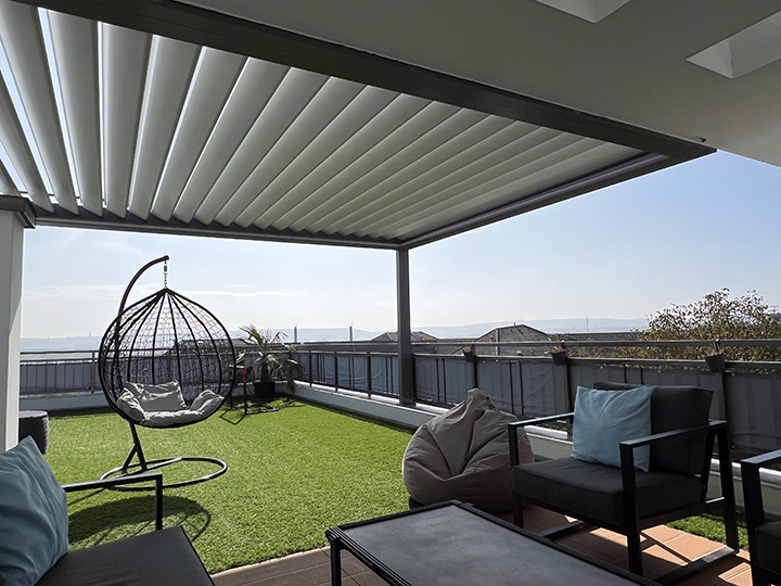 Bioklimatikus (sunguard) pergola tervezése és telepítése Budapesten, 2022-ben
