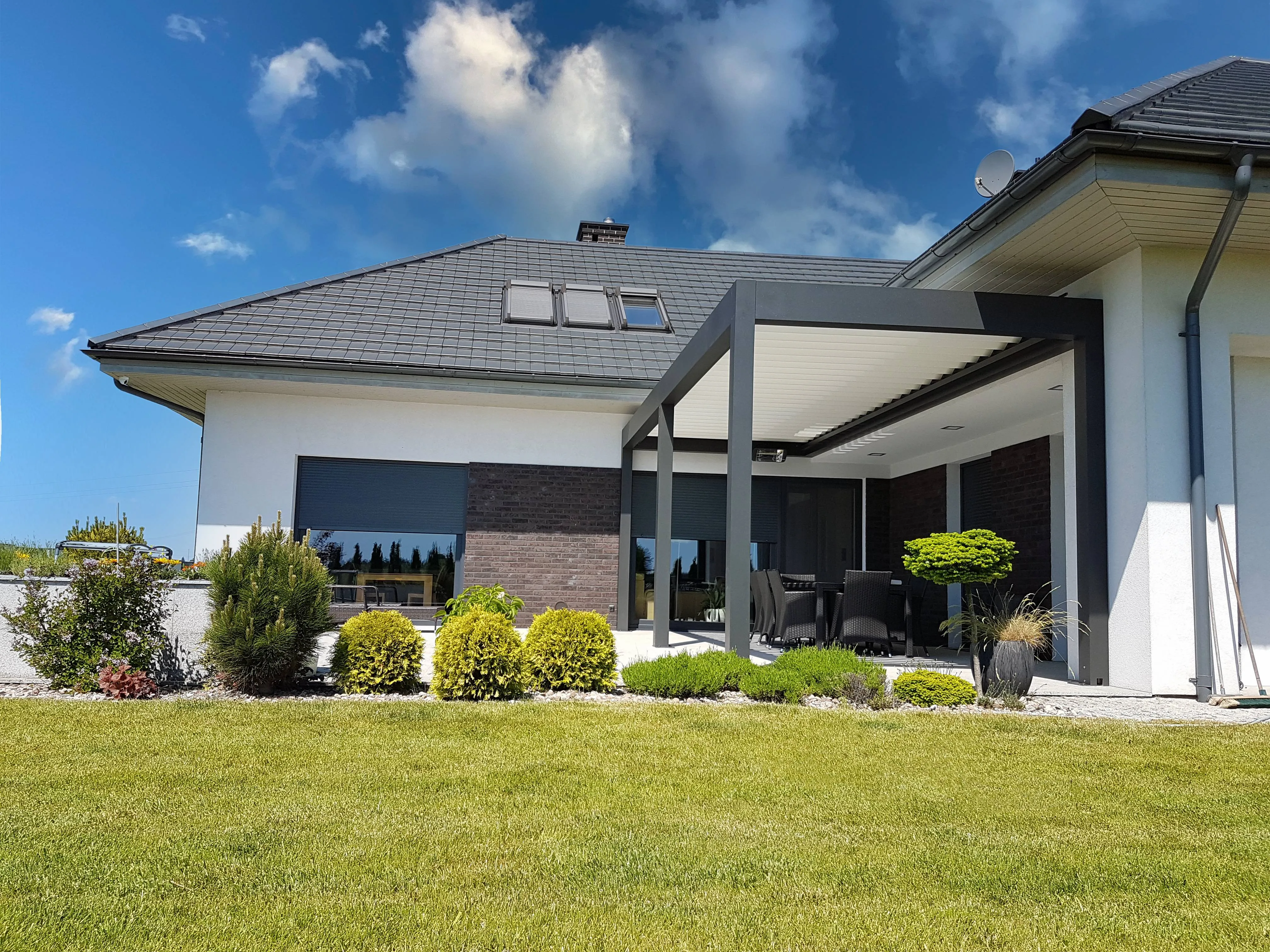 Bioklimatikus (sunguard) pergola tervezése és telepítése Budapesten, 2022-ben